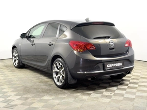 Седан Opel Astra 2013 года, 676200 рублей, Казань