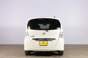 Минивэн Honda Freed 2013 года, 1189000 рублей, Новосибирск