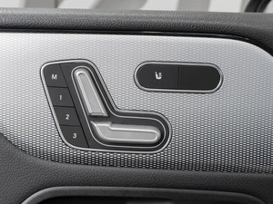 Хетчбэк Mercedes-benz B-класс 2019 года, 2200000 рублей, Тюмень