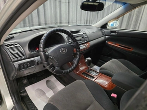 Седан Toyota Camry 2005 года, 819000 рублей, Красноярск