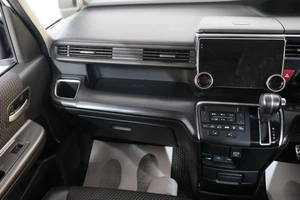 Минивэн Honda Stepwgn Spada 2016 года, 1989000 рублей, Омск