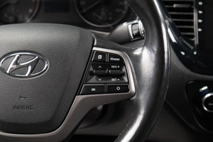 Седан Hyundai Solaris 2019 года, 1359000 рублей, Оренбург