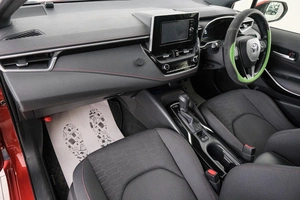 Хетчбэк Toyota Corolla 2018 года, 1519000 рублей, Красноярск