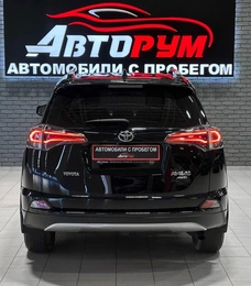 Внедорожник Toyota RAV4 2017 года, 2480000 рублей, Красноярск