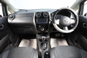 Хетчбэк Nissan Note 2013 года, 899000 рублей, Новосибирск