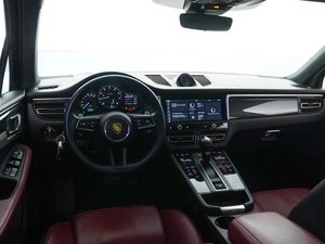 Внедорожник Porsche Macan 2022 года, 7099077 рублей, Москва