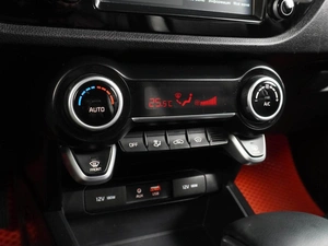 Седан Kia Rio 2018 года, 1379000 рублей, Воронеж