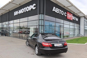 Седан Mercedes-benz E-класс 2010 года, 2150000 рублей, Мирное