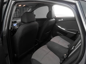 Седан Hyundai Solaris 2013 года, 899000 рублей, Тюмень