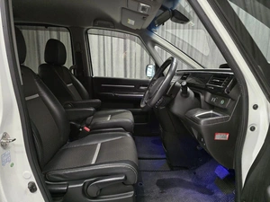 Минивэн Honda Stepwgn Spada 2015 года, 2150000 рублей, Красноярск