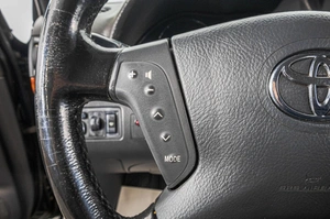Седан Toyota Avensis 2005 года, 709000 рублей, Барнаул