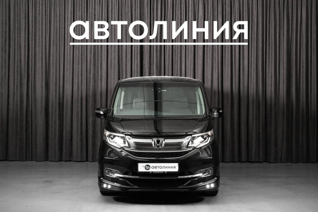 Минивэн Honda Stepwgn Spada 2016 года, 1779000 рублей, Красноярск