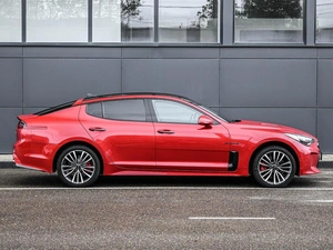 Лифтбек Kia Stinger 2019 года, 2554000 рублей, Кирилловка