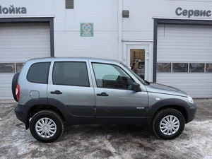 Внедорожник Chevrolet Niva 2016 года, 745000 рублей, Железногорск