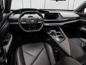 Лифтбек Changan UNI-V 2023 года, 2330000 рублей, Краснодар