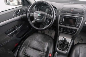 Лифтбек Skoda Octavia 2013 года, 999000 рублей, Красноярск