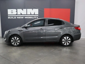 Седан Kia Rio 2013 года, 1160000 рублей, Курск