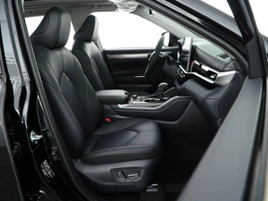 Внедорожник Toyota Highlander 2026 года, 5398999 рублей, Москва