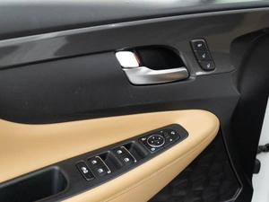 Внедорожник Hyundai Santa Fe 2021 года, 2898999 рублей, Москва