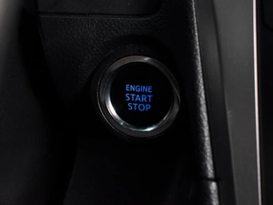 Седан Toyota Camry 2016 года, 2178000 рублей, Воронеж