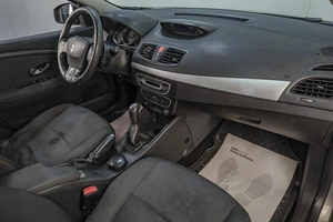 Седан Renault Fluence 2010 года, 649000 рублей, Челябинск