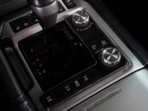 Внедорожник Toyota Land Cruiser 2019 года, 7899000 рублей, Воронеж