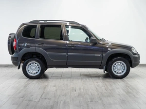 Внедорожник Chevrolet Niva 2016 года, 549000 рублей, Саратов