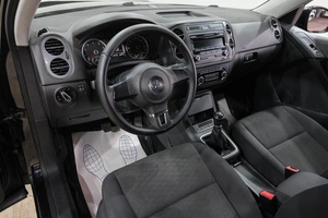 Внедорожник Volkswagen Tiguan 2011 года, 849000 рублей, Новокузнецк
