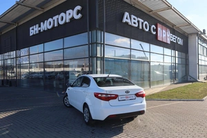 Седан Kia Rio 2014 года, 820000 рублей, Мирное