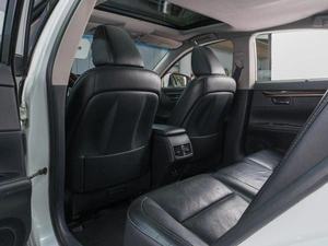 Седан Lexus ES 2014 года, 2379000 рублей, Сургут