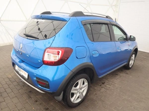 Хэтчбек Renault Sandero 2016 года, 950000 рублей, Орёл