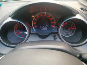 Хетчбэк Honda Fit 2010 года, 749999 рублей, Красноярск