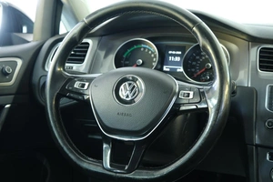 Хетчбэк Volkswagen Golf 2014 года, 1279000 рублей, Омск
