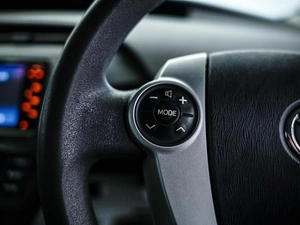 Лифтбек Toyota Prius 2011 года, 939000 рублей, Красноярск