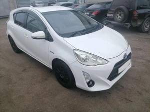 Хетчбэк Toyota Aqua 2016 года, 920000 рублей, Красноярск