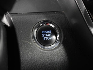 Седан Toyota Camry 2020 года, 1985900 рублей, Казань