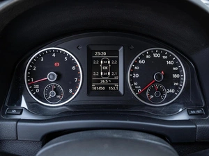 Внедорожник Volkswagen Tiguan 2011 года, 1480000 рублей, Краснодар