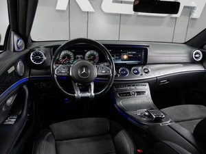 Седан Mercedes-benz E-класс 2019 года, 3200000 рублей, Тюмень