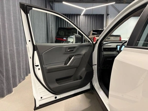 Внедорожник Toyota RAV4 2026 года, 5200000 рублей, Павловская Слобода