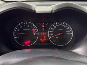 Хетчбэк Nissan Note 2011 года, 530000 рублей, Казань