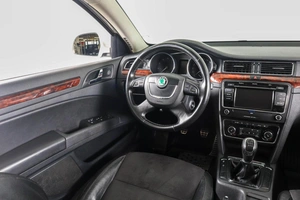 Лифтбек Skoda Superb 2012 года, 1129000 рублей, Пермь