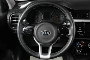 Седан Kia Rio 2018 года, 1759000 рублей, Тюмень