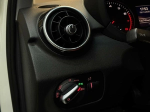 Хетчбэк Audi A1 2012 года, 1047000 рублей, Красноярск