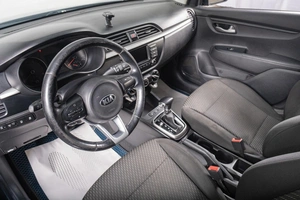 Седан Kia Rio 2017 года, 1369000 рублей, Томск