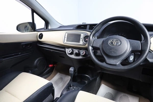 Хетчбэк Toyota Vitz 2011 года, 759000 рублей, Новосибирск