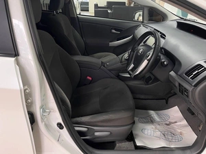 Лифтбек Toyota Prius 2011 года, 999000 рублей, Красноярск