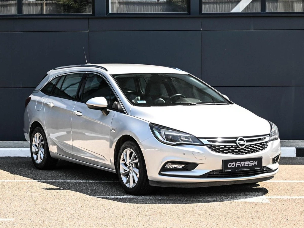 Универсал Opel Astra 2018 года, 1349000 рублей, Кирилловка