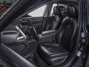 Седан Toyota Camry 2020 года, 2650000 рублей, Ростов-на-Дону