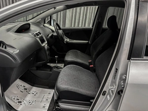 Хетчбэк Toyota Vitz 2008 года, 549000 рублей, Красноярск