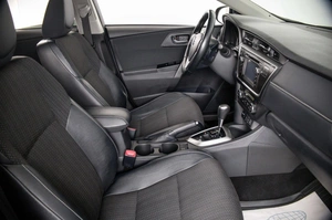 Хетчбэк Toyota Auris 2013 года, 1229000 рублей, Пермь